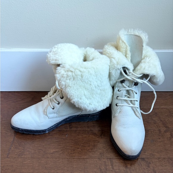 MADE IN ITALY White Leather/Suede Lace Up Boots - Picture 10 of 11